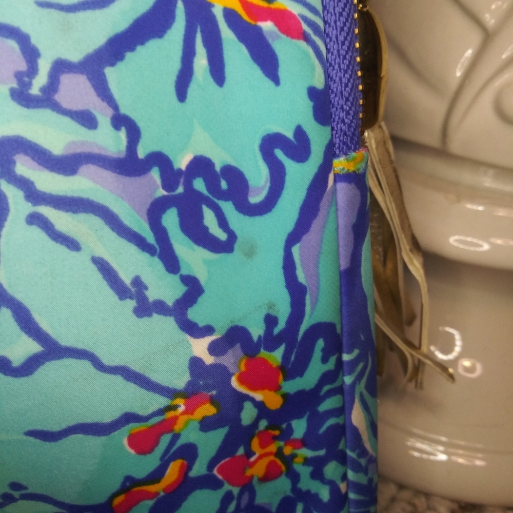 Lily Pulitzer Blue Pineapple & Floral Print Tech Pouch - Picture 5 of 9